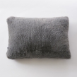 Coussin Déhoussable 40 x 60 cm en Fausse Fourrure – Loup, image n° 4