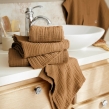 Serviette de Toilette Gaïa 50 x 90 cm – Gaze de Coton Unie Camel, image n° 2