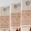 Rideau &agrave; &oelig;illets 140 x 240 cm &ndash; Polycoton uni ISALINA avec pompons Terracotta, image n° 2