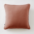 Coussin d&eacute;houssable 45 &times; 45 cm &ndash; Gaze de coton unie GA&Iuml;A &ndash; Passepoil & Zip Terracotta, image n° 2