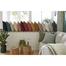 Coussin déhoussable 45 × 45 cm – Gaze de coton unie GAÏA – Passepoil & Zip Guimauve