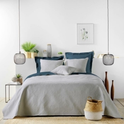 Couvre-lit 220 x 240 cm en microfibre unie ROMANE Gris + 2 housses de coussin 60 x 60 cm