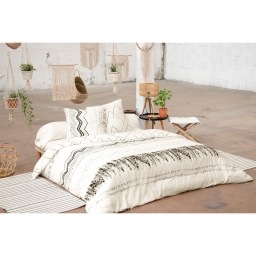 Parure de lit 240 x 220 cm + 2 taies d’oreiller 63 x 63 cm – Coton 57 fils – Motif Berbère