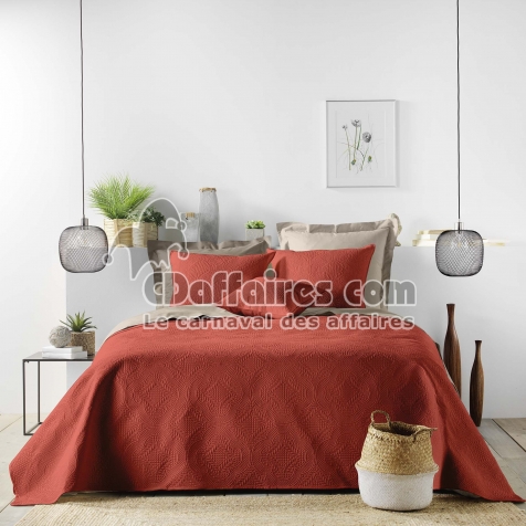 COUVRE-LIT 2 PERSONNES MATELASS&Eacute; 220 x 240 CM &ndash; MICROFIBRE UNIE ROMANE TERRACOTTA
