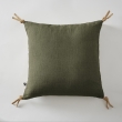 Coussin déhoussable avec pompons en lin lavé 45 x 45 cm soline thym Kaki, image n° 1